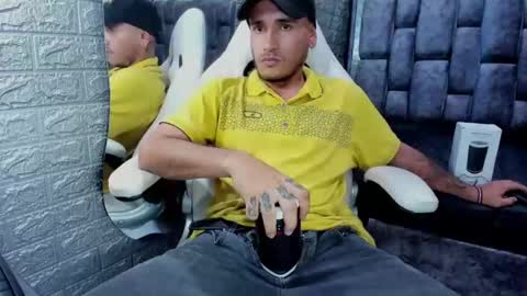 Axell Cross2 online show from February 25, 2:47 am