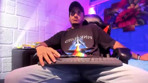 Axell Cross2 online show from October 23, 2:00 am