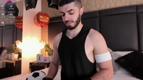 Axel Thompsom online show from October 15, 12:05 pm