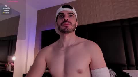 Axel Thompsom online show from November 7, 11:43 am