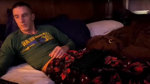 Axl online show from December 21, 7:49 pm