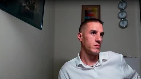 Axl online show from October 7, 6:16 pm