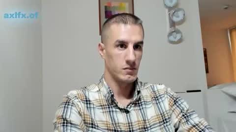 Axl online show from November 15, 5:27 am