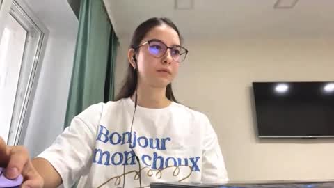 Snapshot of ayakoslotemaker chatting on October 27, 10:19 am Allison online show from October 27, 10:19 am