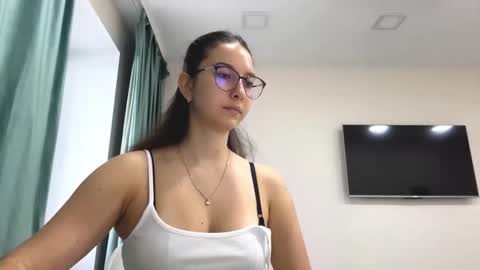 Snapshot of ayakoslotemaker chatting on October 31, 7:20 am Allison online show from October 31, 7:20 am