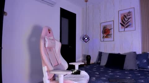 Ayleen online show from October 23, 2:05 pm