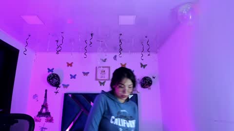 Snapshot of aylin_diazz chatting on January 27, 11:33 pm Aylin online show from January 27, 11:33 pm