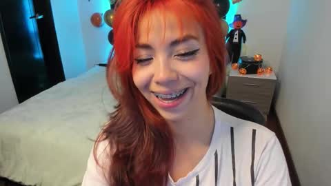 Snapshot of aylin_diazz chatting on October 15, 1:44 pm Aylin online show from October 15, 1:44 pm