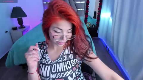 Snapshot of aylin_diazz chatting on November 14, 3:00 pm Aylin online show from November 14, 3:00 pm