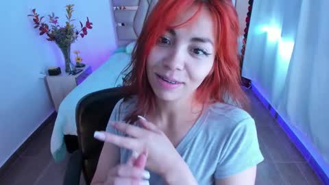 Snapshot of aylin_diazz chatting on November 29, 2:20 pm Aylin online show from November 29, 2:20 pm