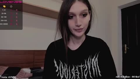 Snapshot of ayn3q chatting on December 8, 12:19 pm AYNEK fansly online show from December 8, 12:19 pm