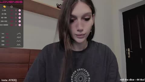 Snapshot of ayn3q chatting on January 6, 8:35 am AYNEK fansly online show from January 6, 8:35 am