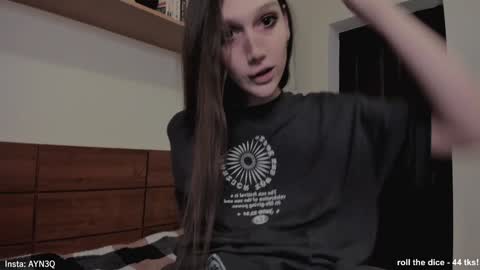 Snapshot of ayn3q chatting on January 16, 5:23 pm AYNEK fansly online show from January 16, 5:23 pm