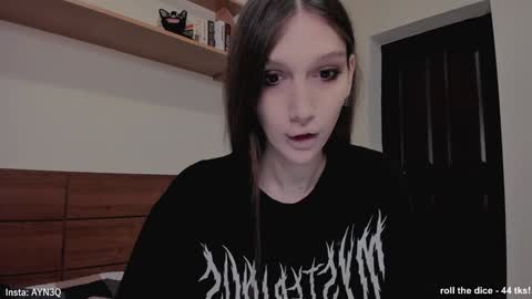 Snapshot of ayn3q chatting on January 18, 4:31 pm AYNEK fansly online show from January 18, 4:31 pm