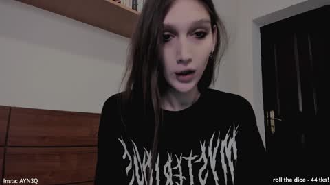 Snapshot of ayn3q chatting on January 19, 2:47 am AYNEK fansly online show from January 19, 2:47 am