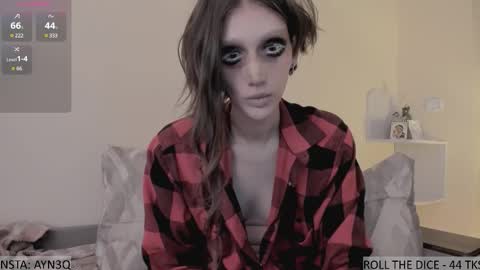 Snapshot of ayn3q chatting on September 28, 4:56 pm AYNEK fansly online show from September 28, 4:56 pm