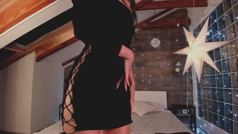 azaliaswallows online show from February 5, 1:54 pm