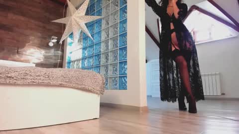 azaliaswallows online show from February 28, 1:36 pm