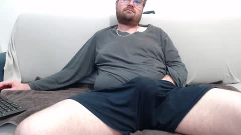 Azer online show from October 5, 8:23 am