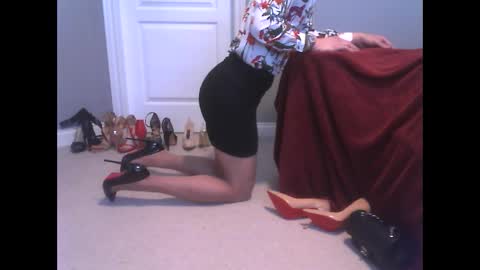 Snapshot of azn_ph_doll chatting on March 3, 7:39 pm azn_ph_doll online show from March 3, 7:39 pm