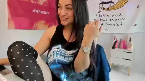 Azucena R online show from October 15, 2:50 pm