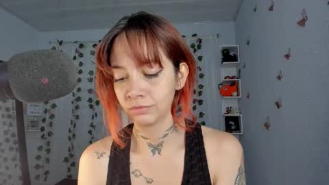 Snapshot of azumi_saan chatting on September 22, 1:18 am azumi saan online show from September 22, 1:18 am