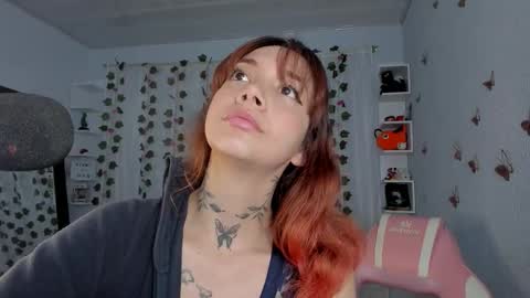 Snapshot of azumi_saan chatting on October 10, 2:54 am azumi saan online show from October 10, 2:54 am