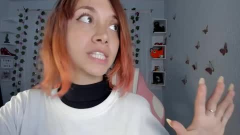 Snapshot of azumi_saan chatting on October 29, 2:36 am azumi saan online show from October 29, 2:36 am