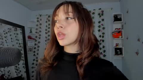 Snapshot of azumi_saan chatting on November 11, 2:55 am azumi saan online show from November 11, 2:55 am