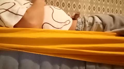 Snapshot of azze67 chatting on March 1, 10:42 pm azze67 online show from March 1, 10:42 pm