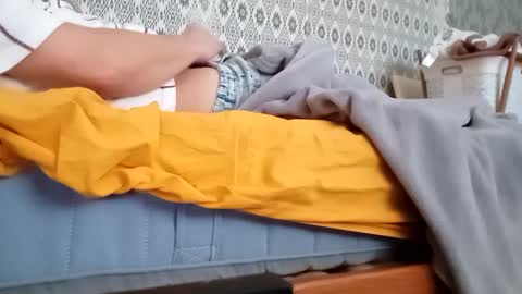 Snapshot of azze67 chatting on March 2, 10:03 am azze67 online show from March 2, 10:03 am