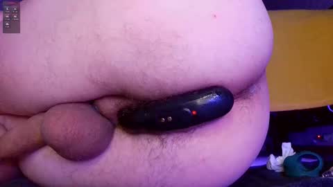 Snapshot of b230fb chatting on December 18, 3:51 pm Din online show from December 18, 3:51 pm