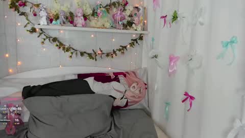 Snapshot of b4by_emilia chatting on March 8, 9:40 pm b4by_emilia online show from March 8, 9:40 pm