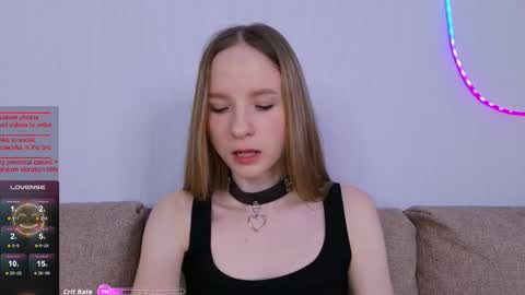 Snapshot of b4by_emilia chatting on November 29, 10:29 am b4by_emilia online show from November 29, 10:29 am