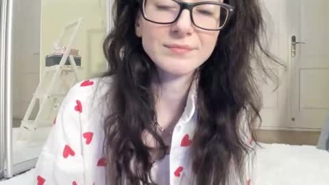 babby_jewel online show from March 1, 7:30 am