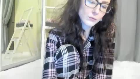 babby_jewel online show from September 13, 10:15 am