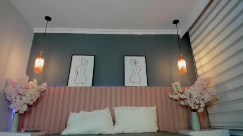 babe_sophiee online show from September 17, 3:19 am