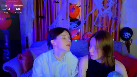 Snapshot of babees_eva chatting on October 15, 11:43 am Sweety Eva online show from October 15, 11:43 am