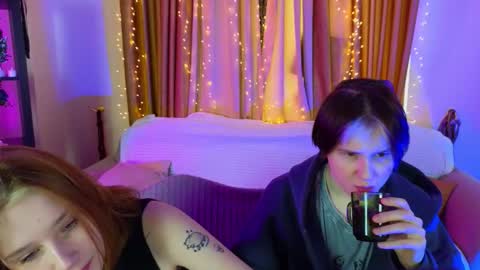 Snapshot of babees_eva chatting on December 14, 7:36 am Sweety Eva online show from December 14, 7:36 am