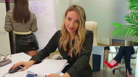 Olivia and Lexi online show from December 4, 2:53 am