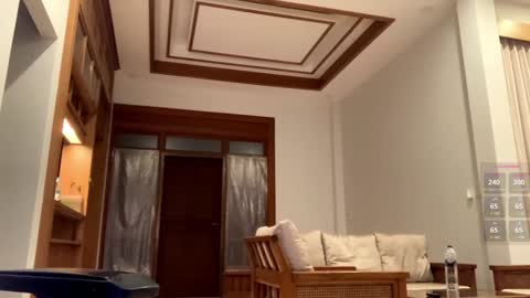 Jialyn online show from December 3, 3:44 pm