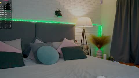 Baby   Lola online show from October 14, 12:50 pm