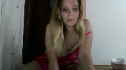 Snapshot of baby_blondee chatting on September 9, 5:23 pm Baby Blonde online show from September 9, 5:23 pm