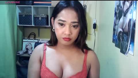 Snapshot of baby_cassandra chatting on December 18, 5:21 pm cassandra online show from December 18, 5:21 pm