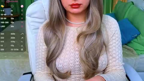 Snapshot of baby_debbie chatting on February 19, 8:20 pm Debora online show from February 19, 8:20 pm