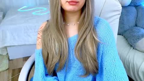 Snapshot of baby_debbie chatting on March 9, 12:31 am Debora online show from March 9, 12:31 am