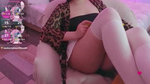 Snapshot of baby_debbie chatting on November 29, 12:35 am Debora online show from November 29, 12:35 am