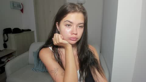 Snapshot of baby_for_daddy18 chatting on January 16, 2:19 am Call me baby real name Eva online show from January 16, 2:19 am