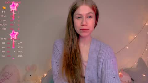 Snapshot of baby_girl_0001 chatting on December 3, 12:13 am Kira online show from December 3, 12:13 am