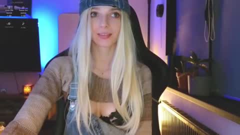 Snapshot of baby_gopn1k chatting on January 13, 2:53 pm baby gopn1k online show from January 13, 2:53 pm